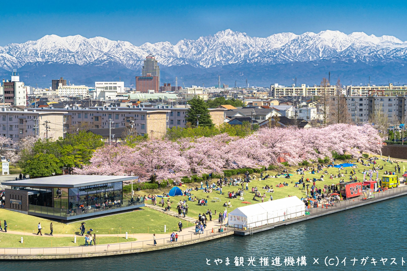 富岩運河 環水公園 - メルキュール富山砺波リゾート＆スパ